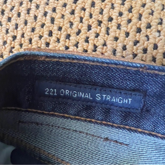 Lucky Brand Dark Wash Jeans - Picture 3 of 4